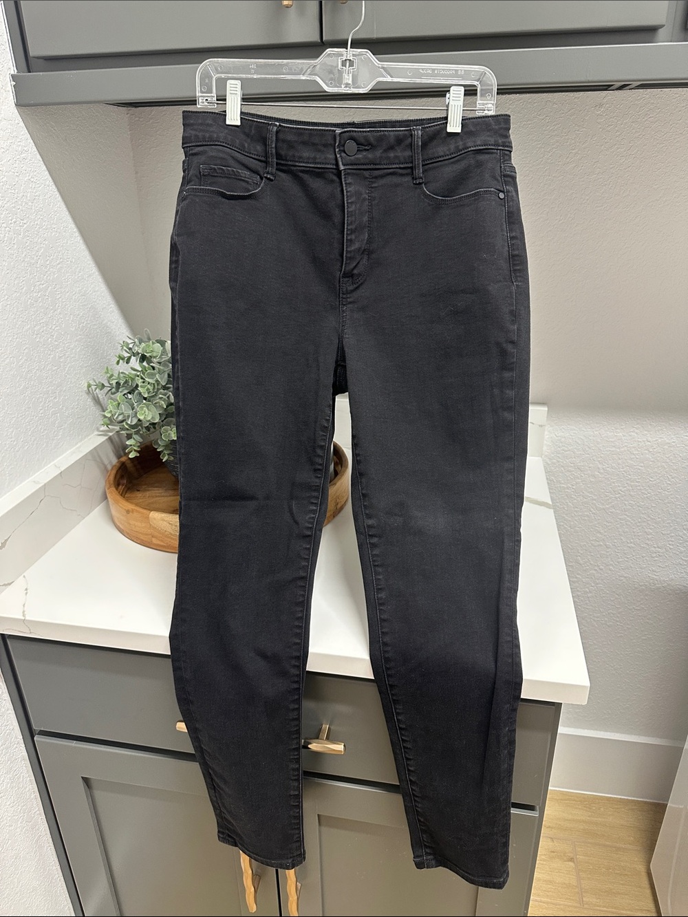 Apt. 9 Black Skinny Jeans